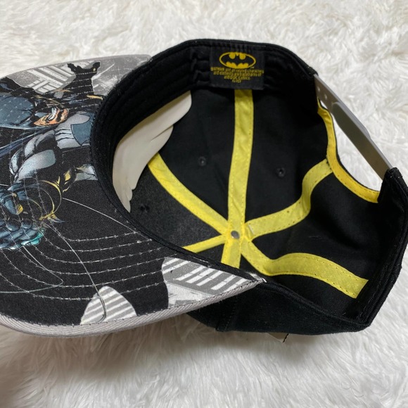 BATMAN BAT SIGNAL BLACK & GRAY SNAPBACK HAT "NWT" - Picture 5 of 5
